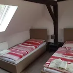 Pod Klasterem Apartmanhotel 3*